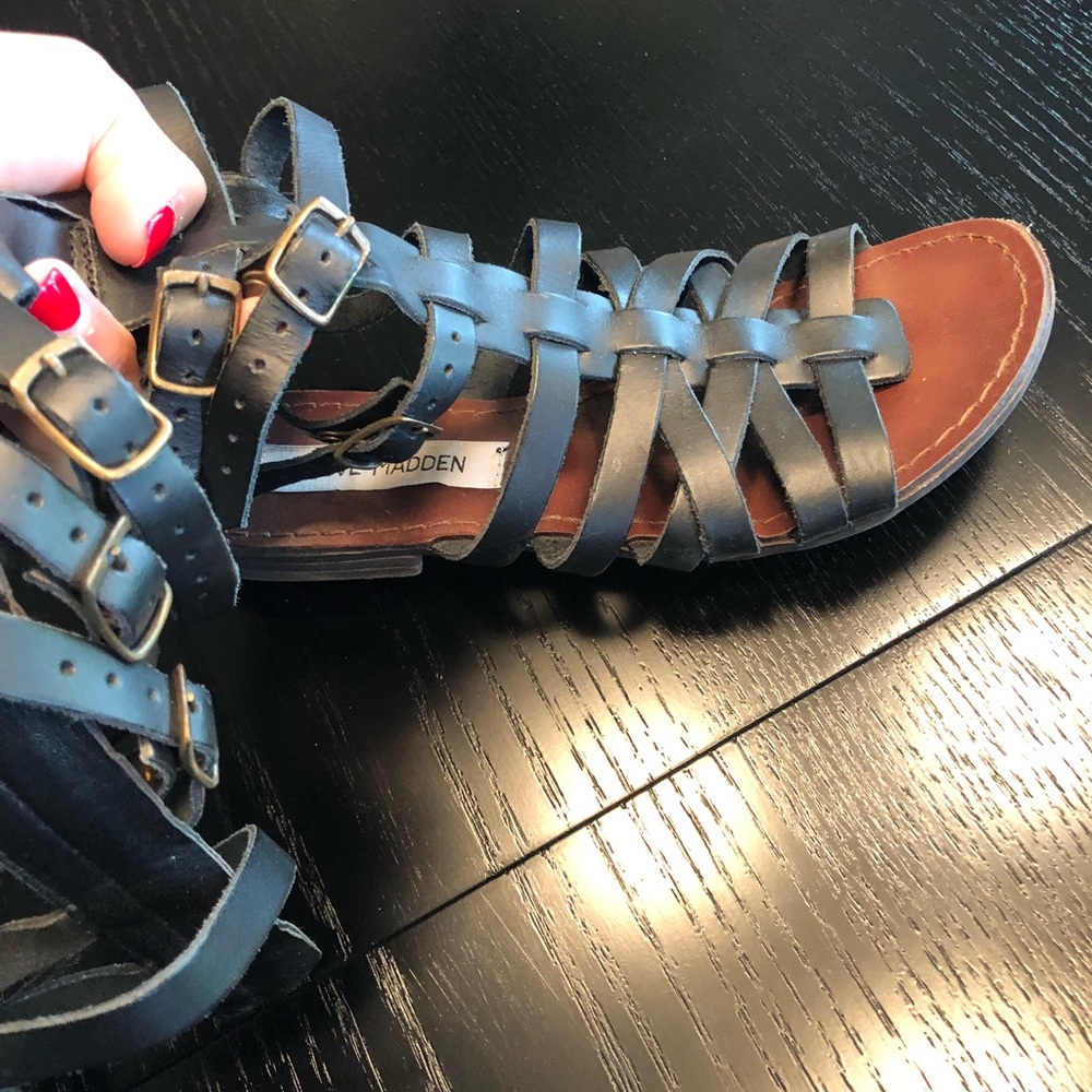 Steve Madden high knee Trojan Sandle